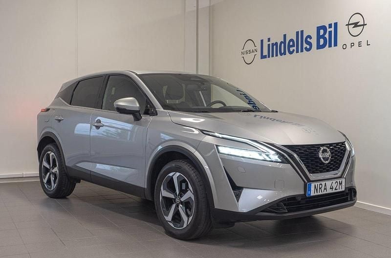 Silver Begagnad 2022 Nissan Qashqai Tekna SUV | 299 000 kr (Marknadspris) - Bild 1/4