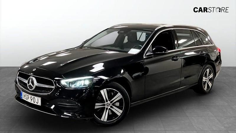 Svart Begagnad 2023 Mercedes C300 Avantgarde Kombi | 349 900 kr - Bild 1/4