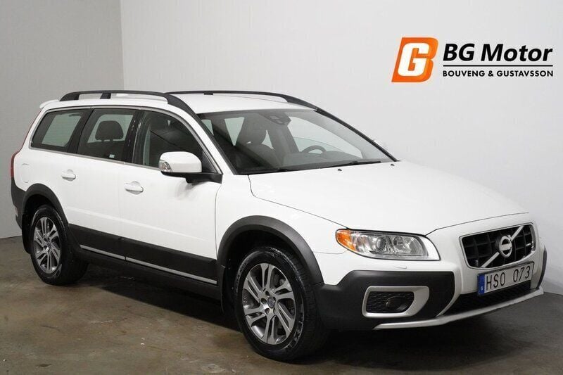 Vit Begagnad 2012 Volvo XC70 Summum SUV | 159 700 kr (Bra pris) - Bild 1/3