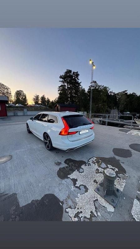 Vit Begagnad 2019 Volvo V90 SE Kombi | 394 900 kr - Bild 1/4
