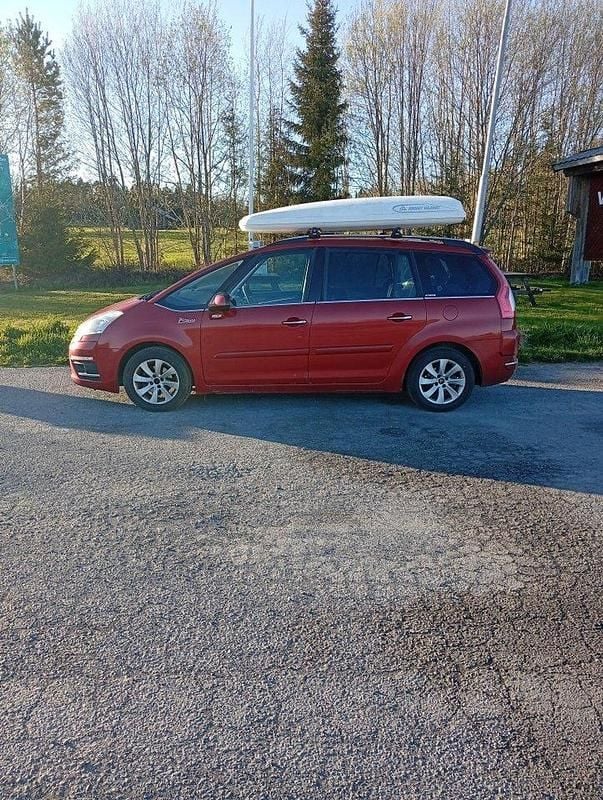 Röd Begagnad 2010 Citroën Grand C4 Picasso Minibuss | 42 000 kr (Marknadspris) - Bild 1/1