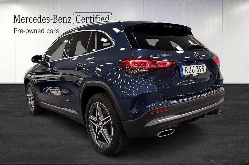 Begagnad Mercedes GLA250 AMG 160 HK (117 kW) 2022 Blå SUV