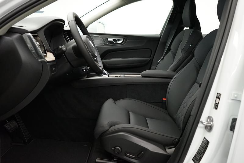 Ny Volvo XC60 2026 Vit SUV