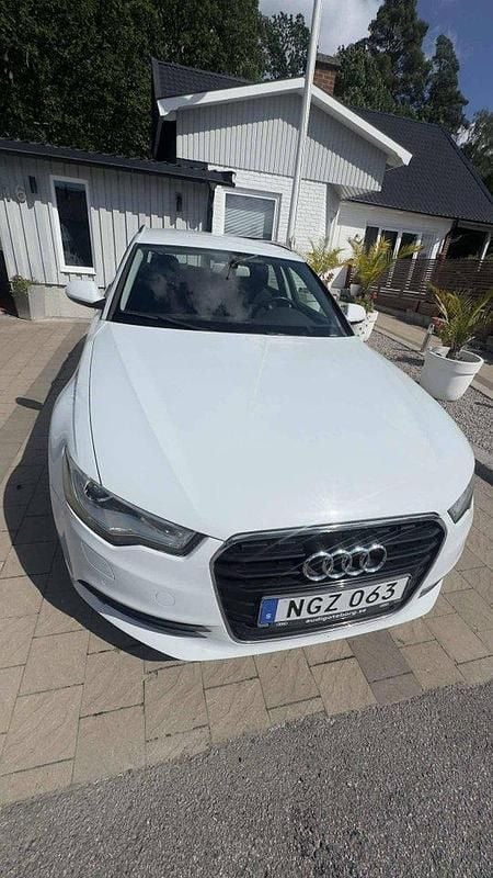 Vit Begagnad 2013 Audi A6 Proline Kombi | 135 000 kr (Marknadspris) - Bild 1/4