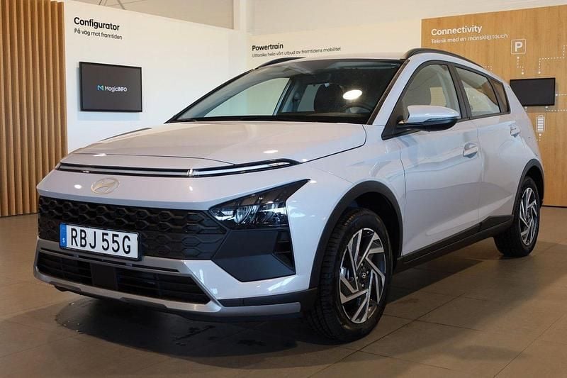 Grå Ny 2024 Hyundai Bayon SUV | 209 800 kr (Bra pris) - Bild 1/3