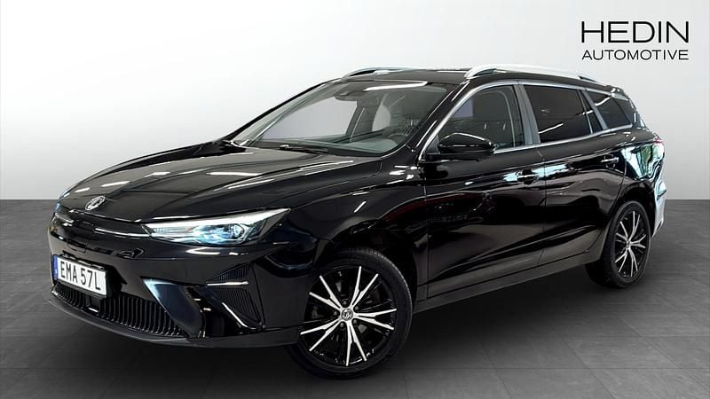 Svart (black) Begagnad 2022 MG MG5 EV Luxury Kombi | 224 900 kr (Marknadspris) - Bild 1/4