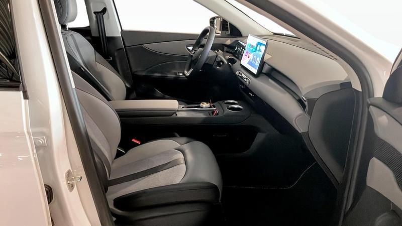 Ny MG MGS5 EV 169 kW (231 HK) 2025 Vit SUV