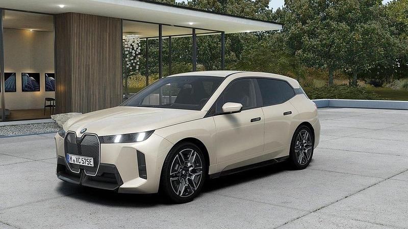 Grå Ny 2025 BMW iX M Sport SUV | 999 500 kr - Bild 1/4