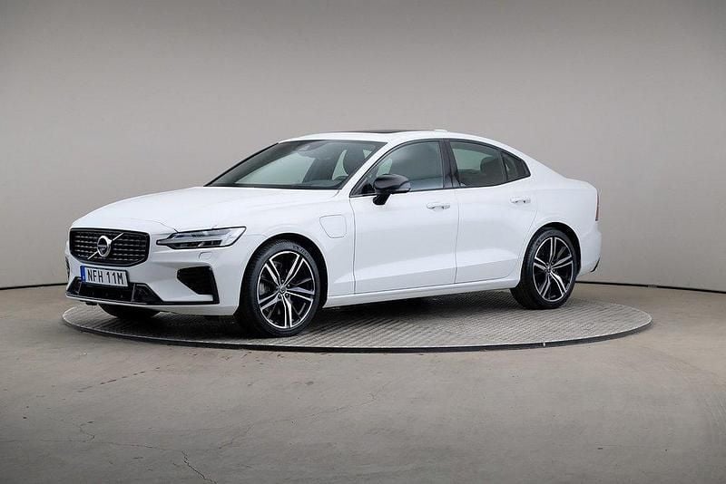 Vit Begagnad 2020 Volvo S60 R-Design Sedan | 379 000 kr (Lite dyr) - Bild 1/4