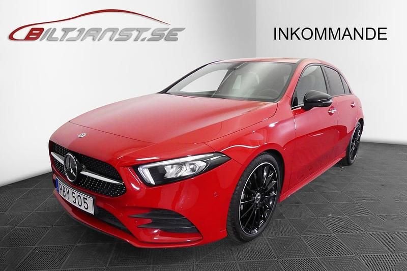 Röd Begagnad 2018 Mercedes A200 AMG Halvkombi | 259 900 kr (Dyr) - Bild 1/4