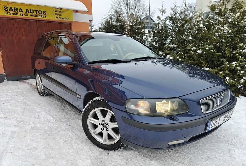Begagnad Volvo V70 Business Edition 209 HK (153 kW) 2004 Blå Kombi