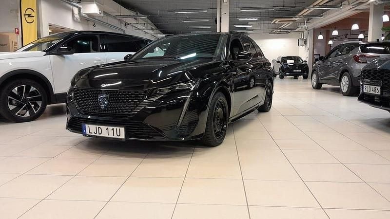 Svart Begagnad 2024 Peugeot 308 SW GT Kombi | 239 900 kr - Bild 1/4