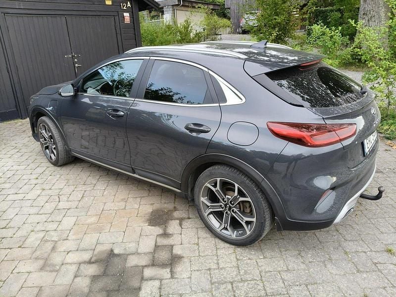Grå Begagnad 2021 Kia XCeed SUV | 200 000 kr (Bra pris) - Bild 1/4