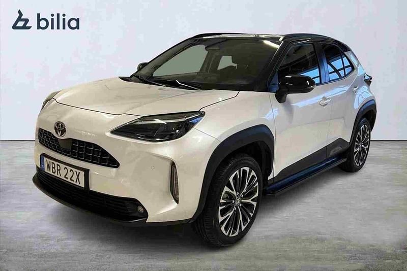 Vit Begagnad 2024 Toyota Yaris Cross Style SUV | 339 900 kr - Bild 1/1