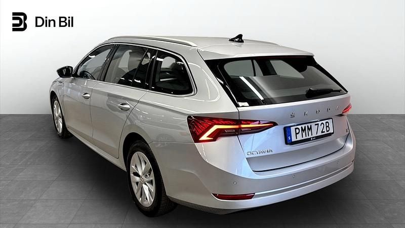 Begagnad Skoda Octavia Style 150 HK (110 kW) 2024 Silver Kombi