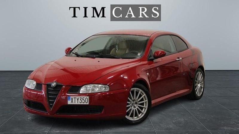 Begagnad Alfa Romeo GT Distinctive 166 HK (122 kW) 2006 Röd Sportkupé