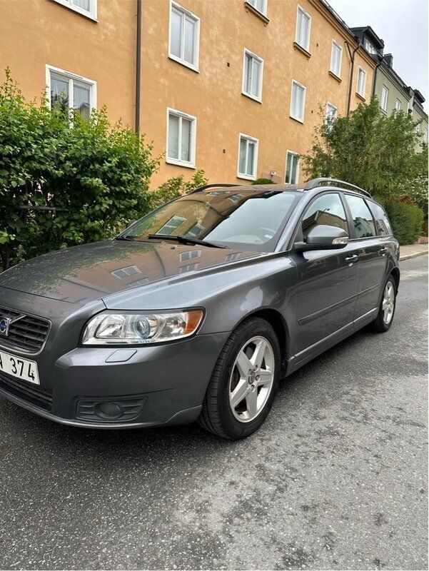 Begagnad 2010 Volvo V50 Kombi | 66 000 kr - Bild 1/4