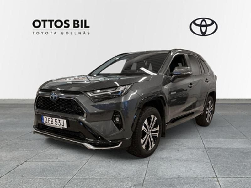 Mörkgrå (grå) Begagnad 2023 Toyota RAV4 Hybrid Edition SUV | 499 000 kr (Lite dyr) - Bild 1/4
