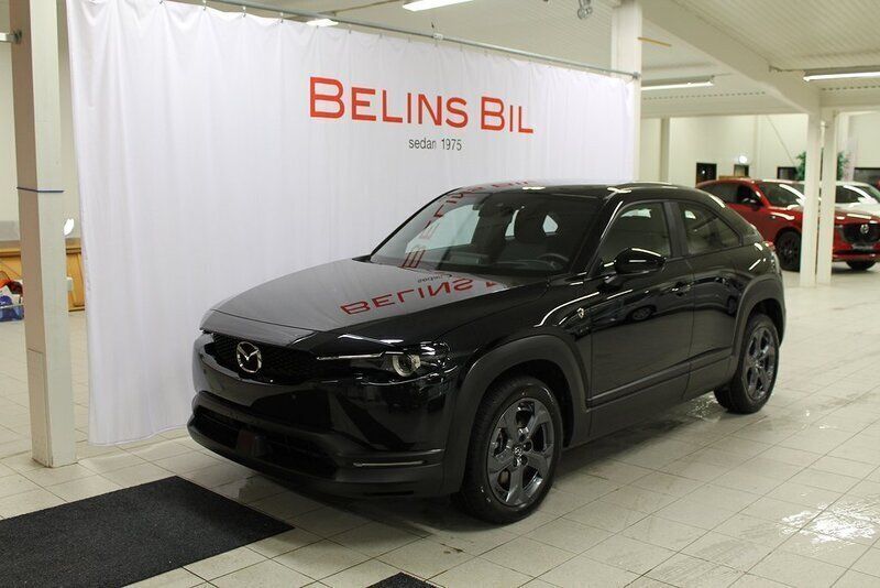 Svart Begagnad 2023 Mazda MX30 SUV | 299 500 kr - Bild 1/4