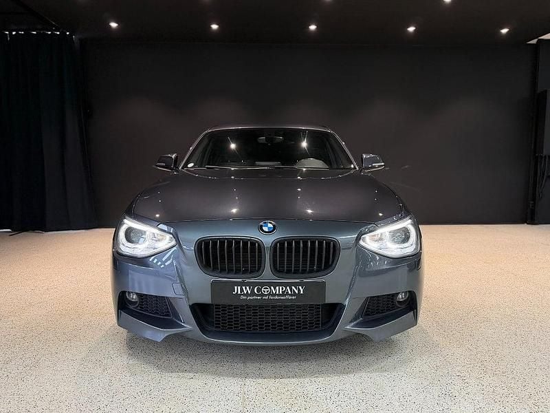 Begagnad BMW 116 M Sport 136 HK (100 kW) 2015 Grå metallic Halvkombi