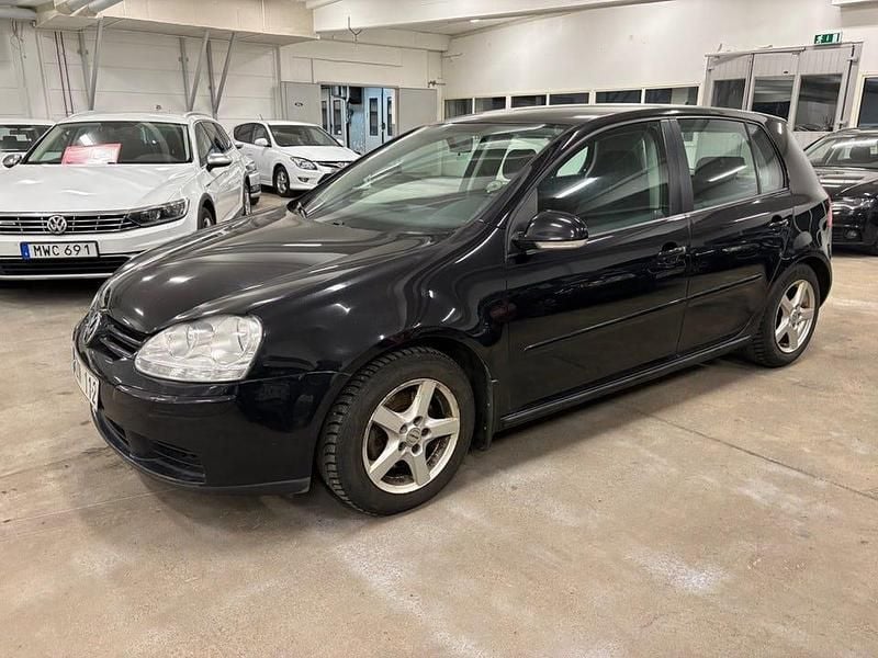 Svart Begagnad 2006 VW Golf V Sportline Halvkombi | 19 900 kr (Bra pris) - Bild 1/4