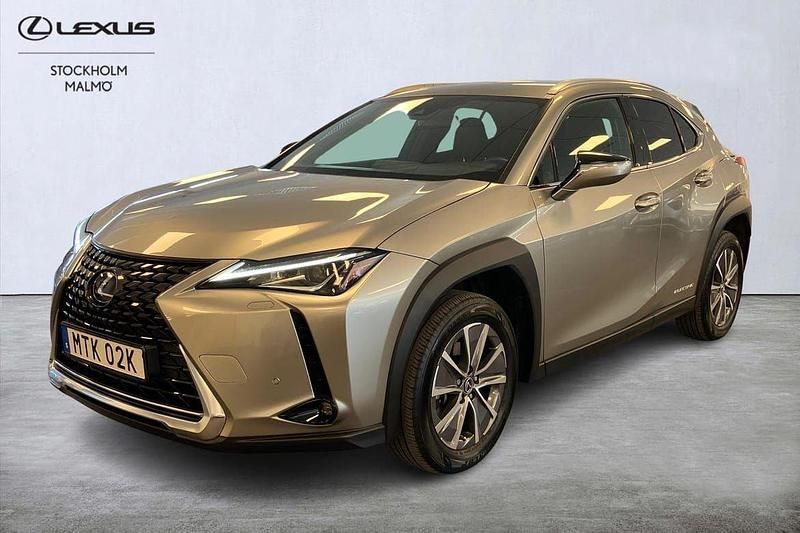 Ljusgrå Begagnad 2021 Lexus UX 300e SUV | 294 000 kr (Marknadspris) - Bild 1/4