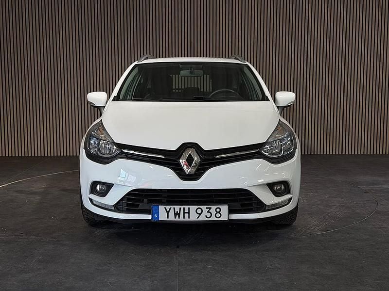 Begagnad Renault Clio GrandTour Zen 73 HK (53 kW) 2017 Vit Kombi