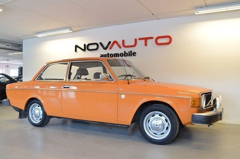 Gul Begagnad 1974 Volvo 142 Sedan | 99 900 kr - Bild 1/4