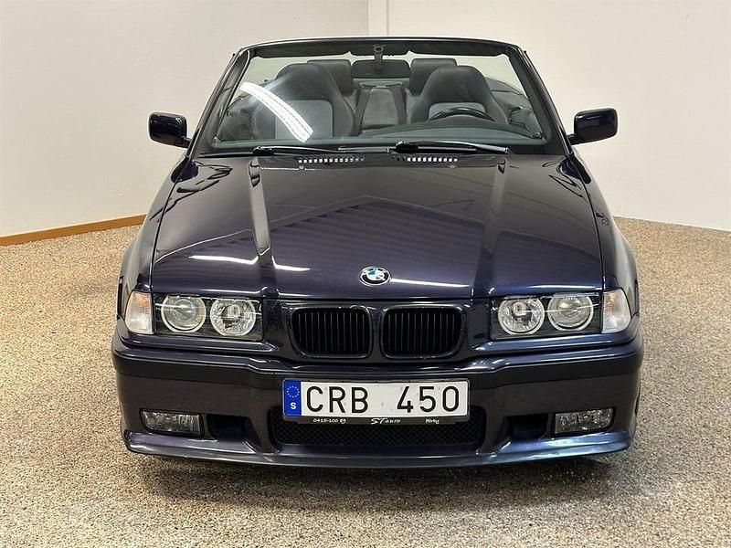 Begagnad BMW 328 M Sport 193 HK (141 kW) 1997 Blå metallic Cab