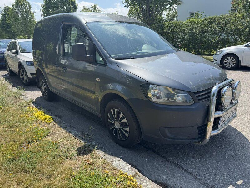 Grå Begagnad 2012 VW Caddy Minibuss | 50 000 kr (Superpris) - Bild 1/4