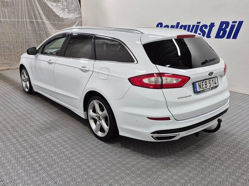 Begagnad Ford Mondeo Business Edition 180 HK (132 kW) 2016 Vit Kombi