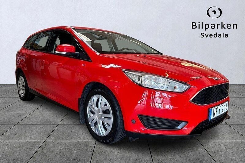 Röd Begagnad 2016 Ford Focus Trend Kombi | 109 990 kr (Marknadspris) - Bild 1/4