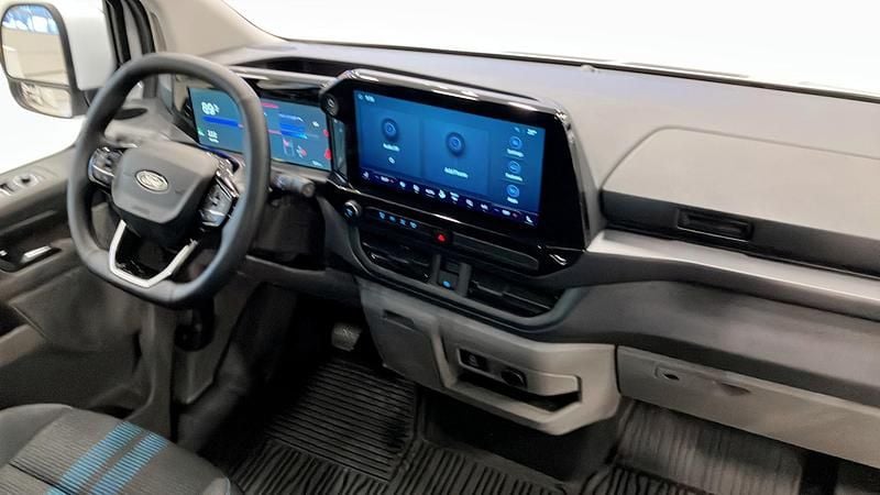 Ny Ford E-Transit 2026 Vit Van