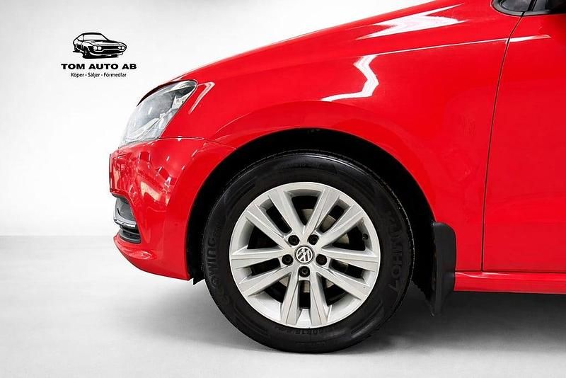 Begagnad VW Polo 90 HK (66 kW) 2016 Röd Halvkombi