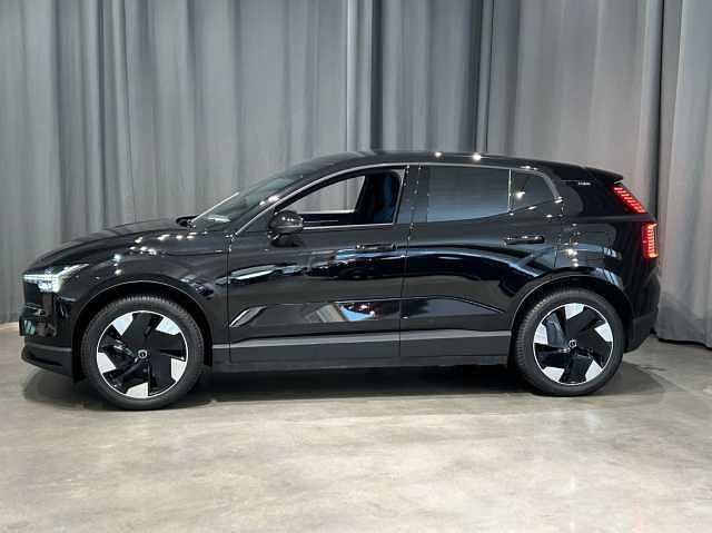 Begagnad Volvo EX30 Single Motor Extended Range 202 kW (275 HK) 2024 Svart SUV