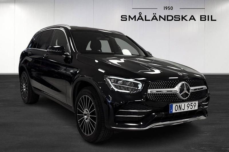 Begagnad Mercedes GLC300 AMG line 320 HK (235 kW) 2022 Svart SUV