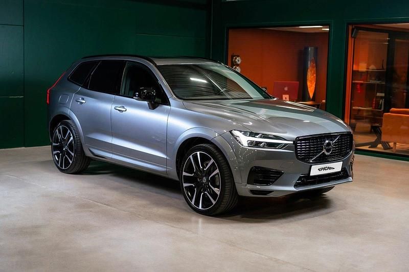 Grå Begagnad 2021 Volvo XC60 R-Design SUV | 429 900 kr (Marknadspris) - Bild 1/4