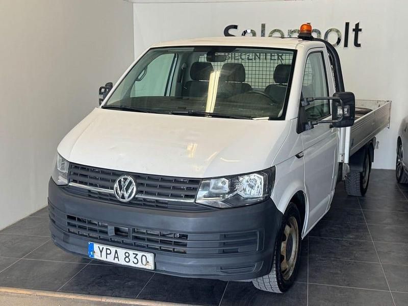 Vit Begagnad 2018 VW T6 Van | 139 900 kr (Marknadspris) - Bild 1/4