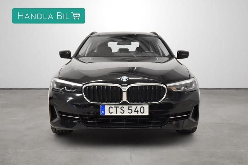 Begagnad BMW 530 184 HK (135 kW) 2022 Svart Kombi