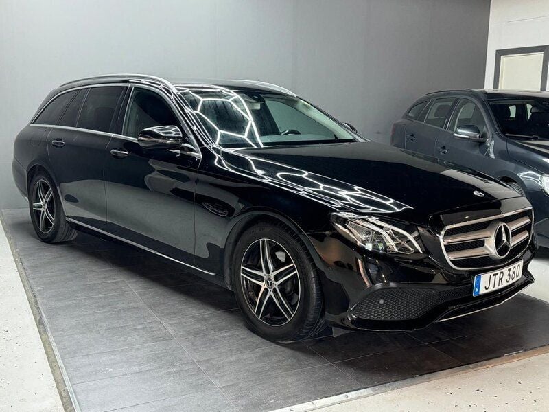 Begagnad Mercedes E220 Avantgarde 195 HK (143 kW) 2018 Svart Kombi