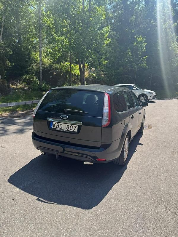 Begagnad Ford Focus 125 HK (91 kW) 2010 Kombi