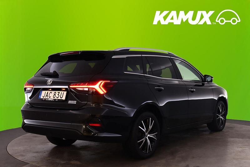 Begagnad MG MG5 EV Luxury 130 kW (177 HK) 2022 Svart Kombi