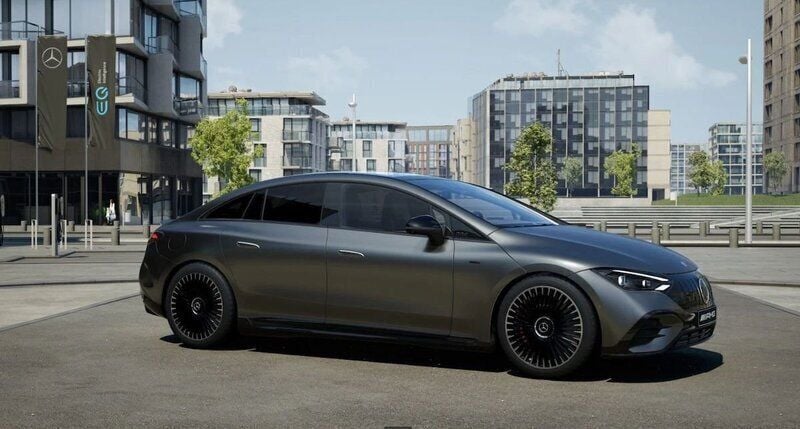 Grå Ny 2024 Mercedes EQE AMG 53 AMG Sedan | 1 221 720 kr - Bild 1/3