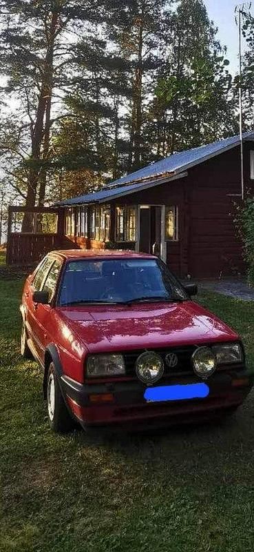 Begagnad 1990 VW Jetta Sedan | 16 000 kr - Bild 1/1