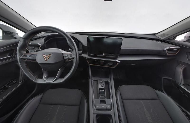 Begagnad Cupra Formentor 150 HK (110 kW) 2023 Vit (candy white) SUV