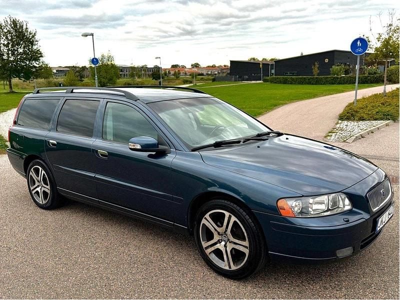 Blå Begagnad 2008 Volvo V70 Standard Kombi | 45 000 kr (Superpris) - Bild 1/4