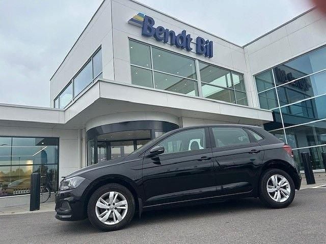 Svart Begagnad 2019 VW Polo Halvkombi | 117 400 kr (Marknadspris) - Bild 1/4