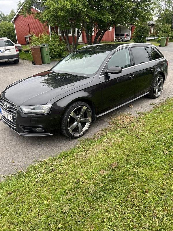 Grå Begagnad 2013 Audi A4 Kombi | 114 000 kr (Marknadspris) - Bild 1/4