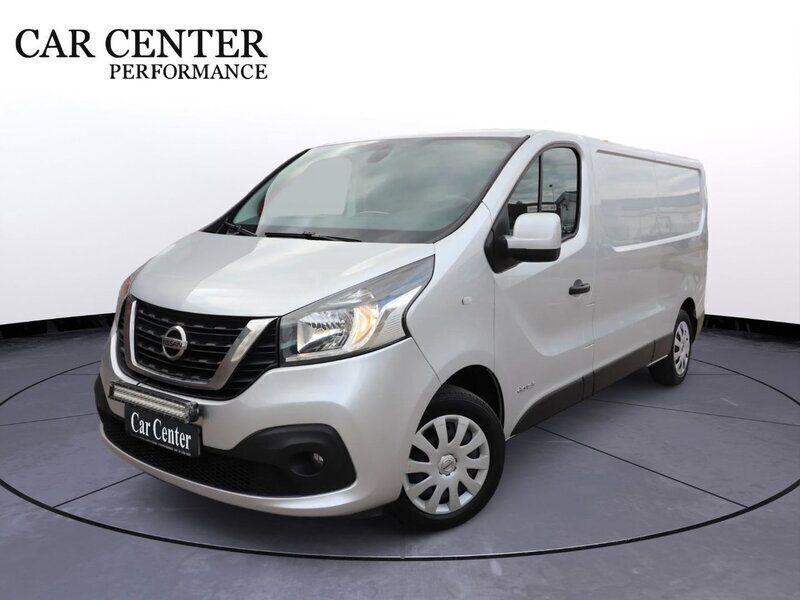Silver Begagnad 2018 Nissan NV300 Van | 109 900 kr (Marknadspris) - Bild 1/4