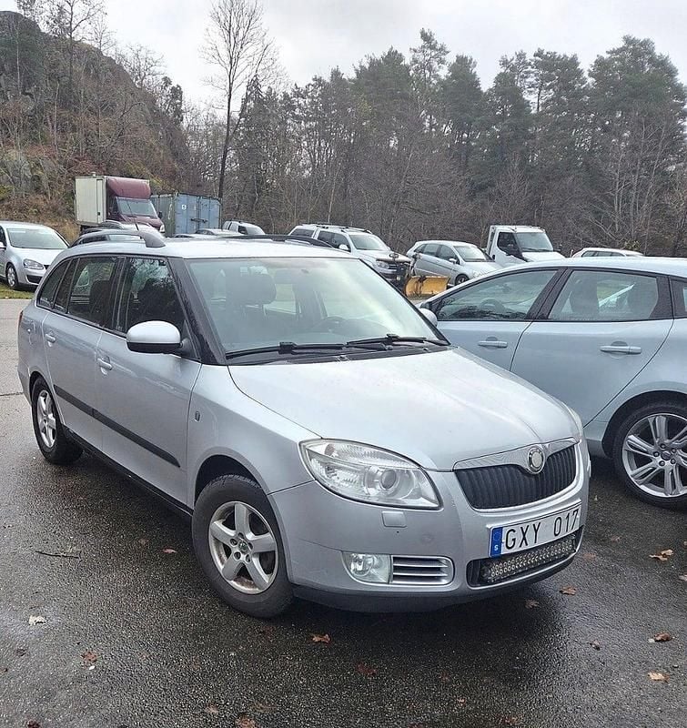 Silver Begagnad 2008 Skoda Fabia Ambiente Kombi | 19 900 kr (Marknadspris) - Bild 1/1